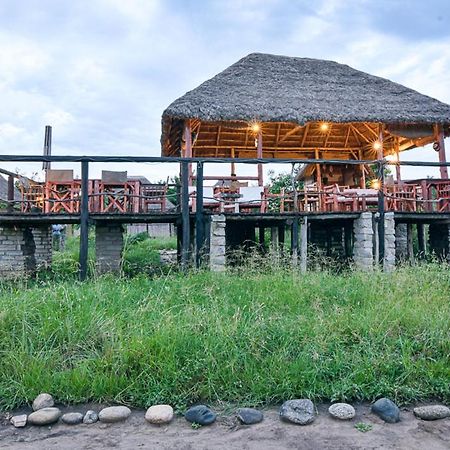 Hotel Kazinga Wilderness Safari Camp Kasese Esterno foto