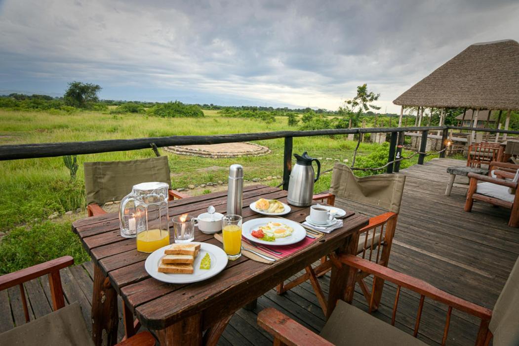 Hotel Kazinga Wilderness Safari Camp Kasese Esterno foto