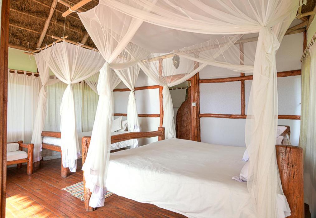 Hotel Kazinga Wilderness Safari Camp Kasese Esterno foto