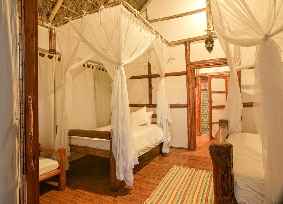 Hotel Kazinga Wilderness Safari Camp Kasese Esterno foto
