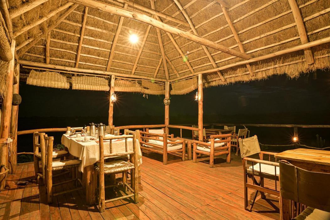 Hotel Kazinga Wilderness Safari Camp Kasese Esterno foto