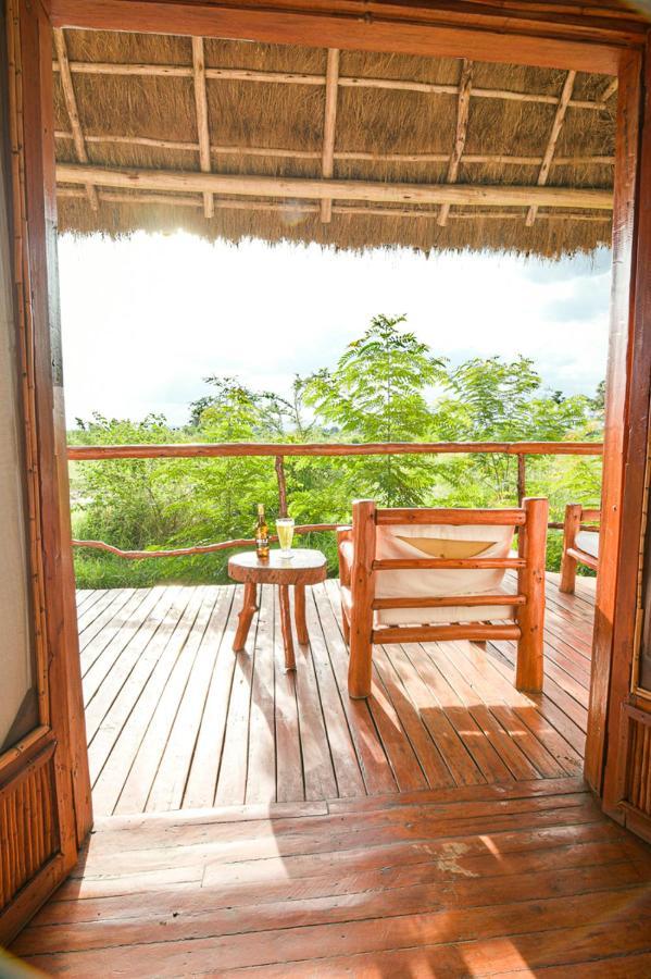 Hotel Kazinga Wilderness Safari Camp Kasese Esterno foto